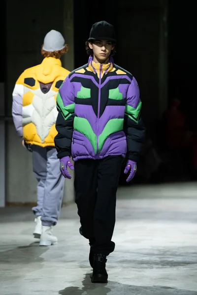 Look 17